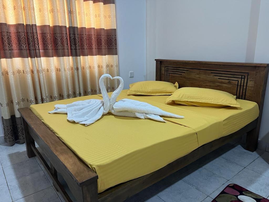 The Lake Round Guest House Канді Екстер'єр фото