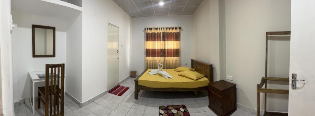 The Lake Round Guest House Канді Екстер'єр фото